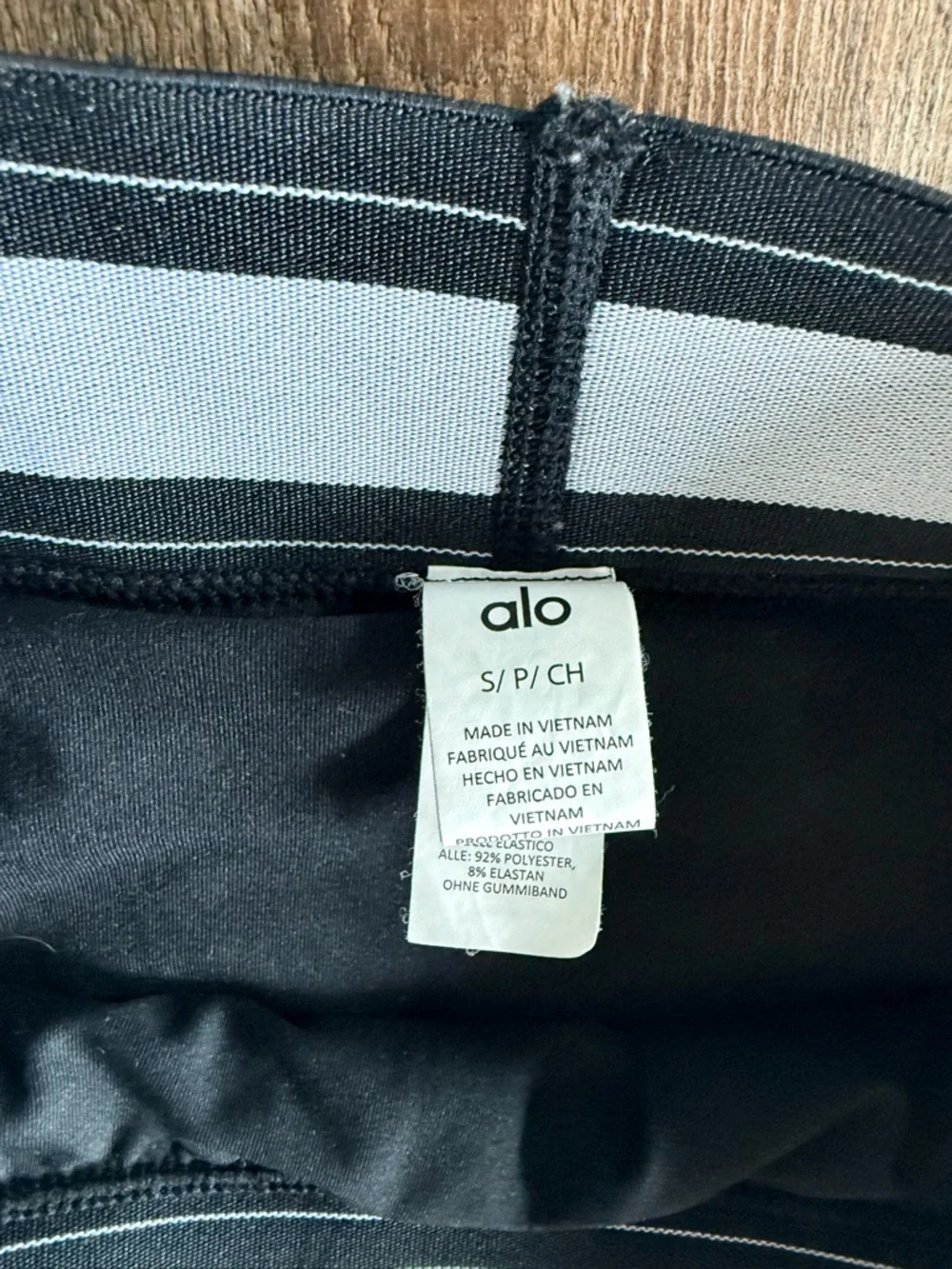 ALO Yoga black mini